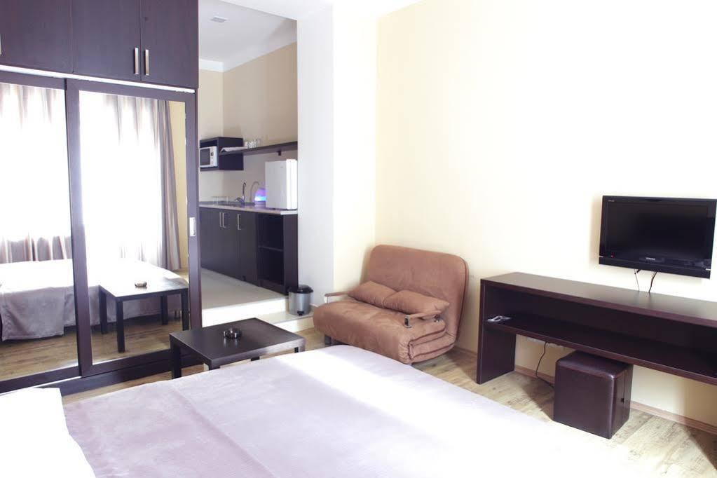 Apart Hotel Gh Tbilisi Exterior photo